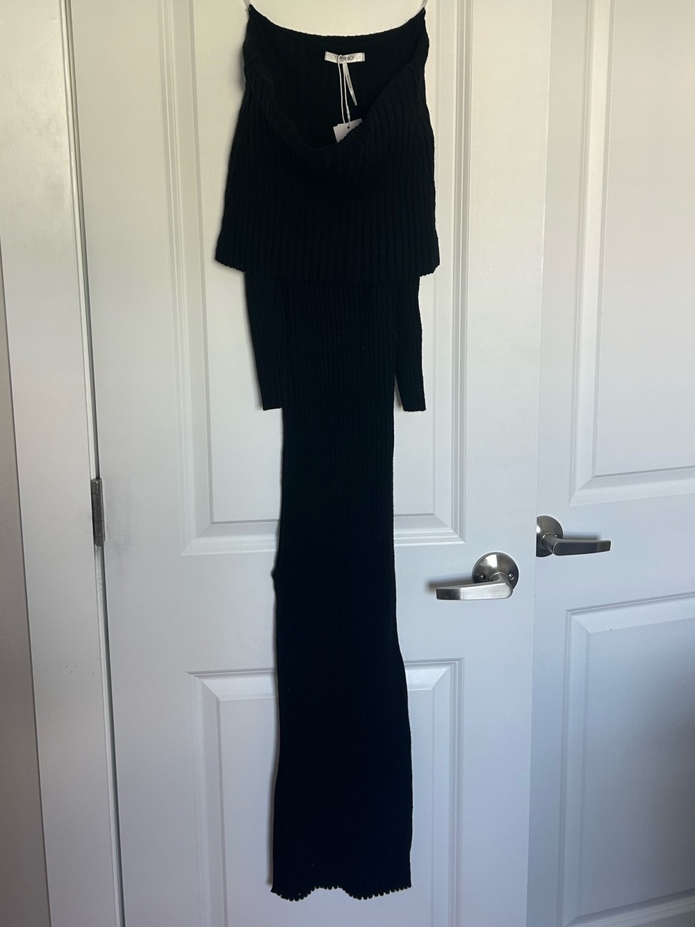 Off-the-shoulder Black Long Sleeve Split Maxi Dress